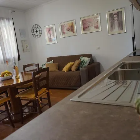 Rosanna House In Bombarde Apartment *