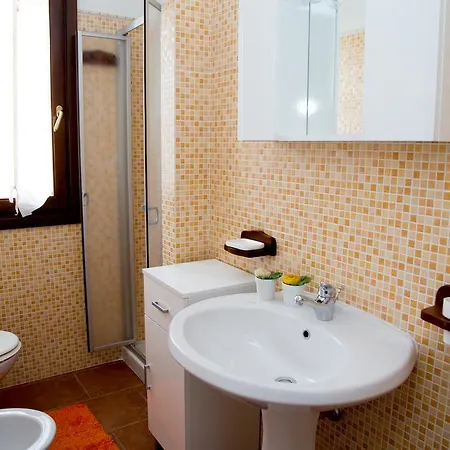 Apartment Rosanna House In Bombarde